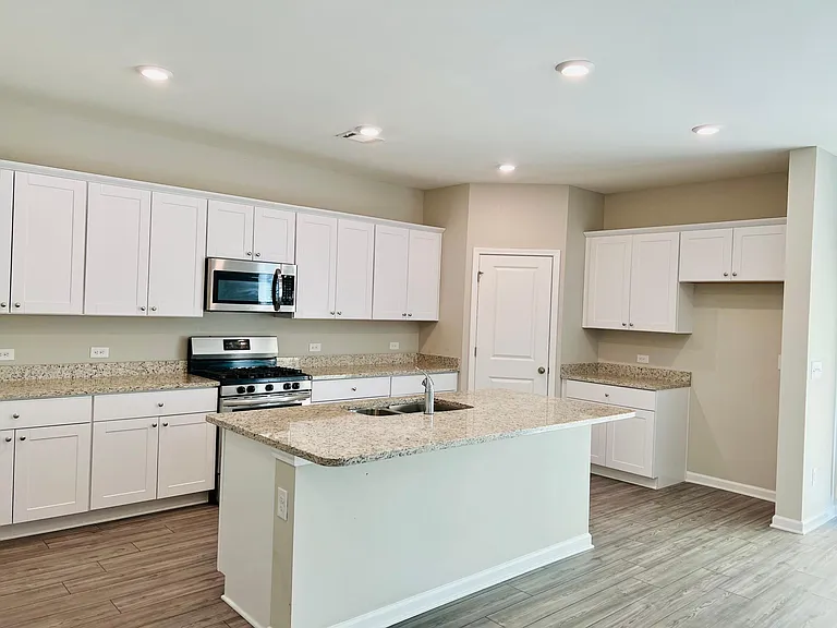4307 Waxwing St — Photo 5