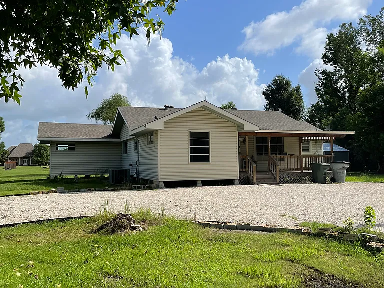4030 W Prien Lake Rd — Photo 2