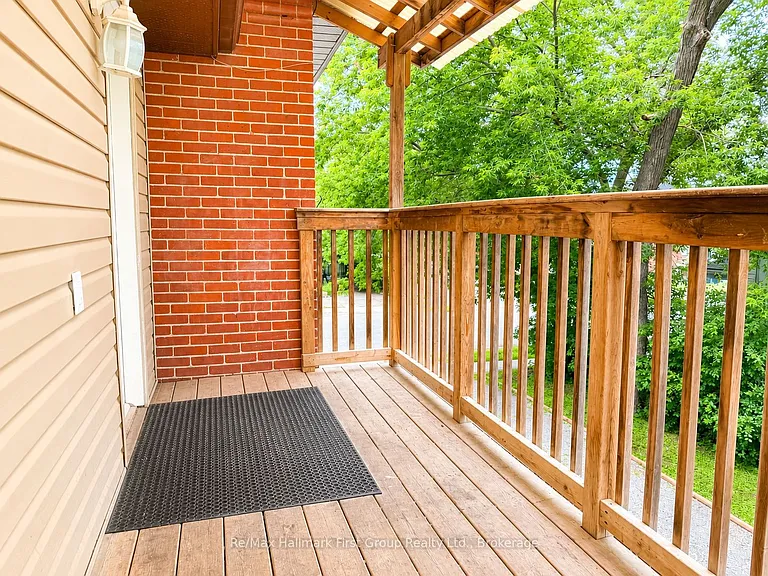 509 Parnell St #UPPER — Photo 4