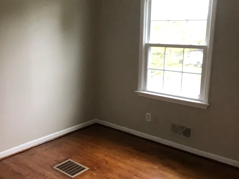 3036 Beacon Dr — Photo 5