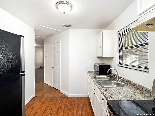 508 Randall Ave — Photo 10
