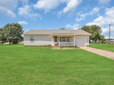 105 E Walk Ave, Canute, OK, 73626