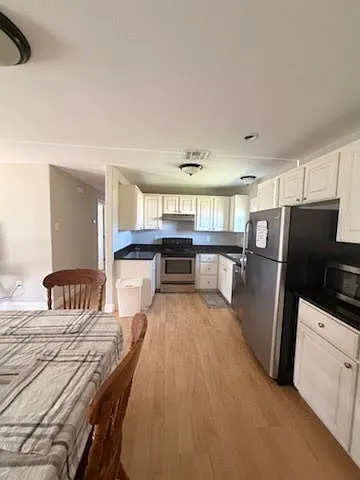 2436 Salmon St — Photo 6