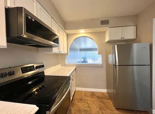 5233 N Tamiami Trl APT 2, Sarasota, FL 34234