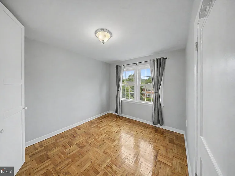 6607 Potomac Ave #C2 — Photo 14