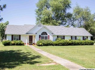 1203 Sommers Ridge Dr, Athens, AL 35611