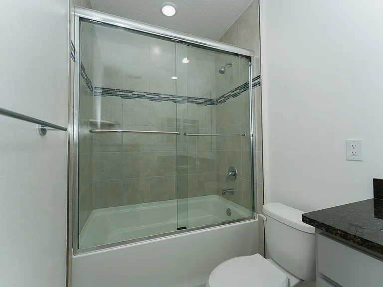 138 SW Carter Ave — Photo 39