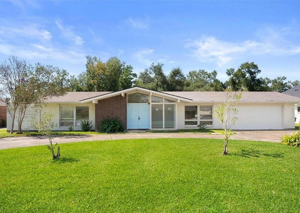 1st image of 3816 Patricia Ln