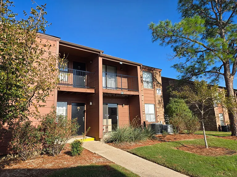 904 University Oaks Blvd #93 — Photo 1