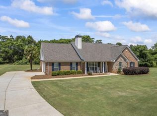 1051 Solitaire Ct, Bogart, GA 30622