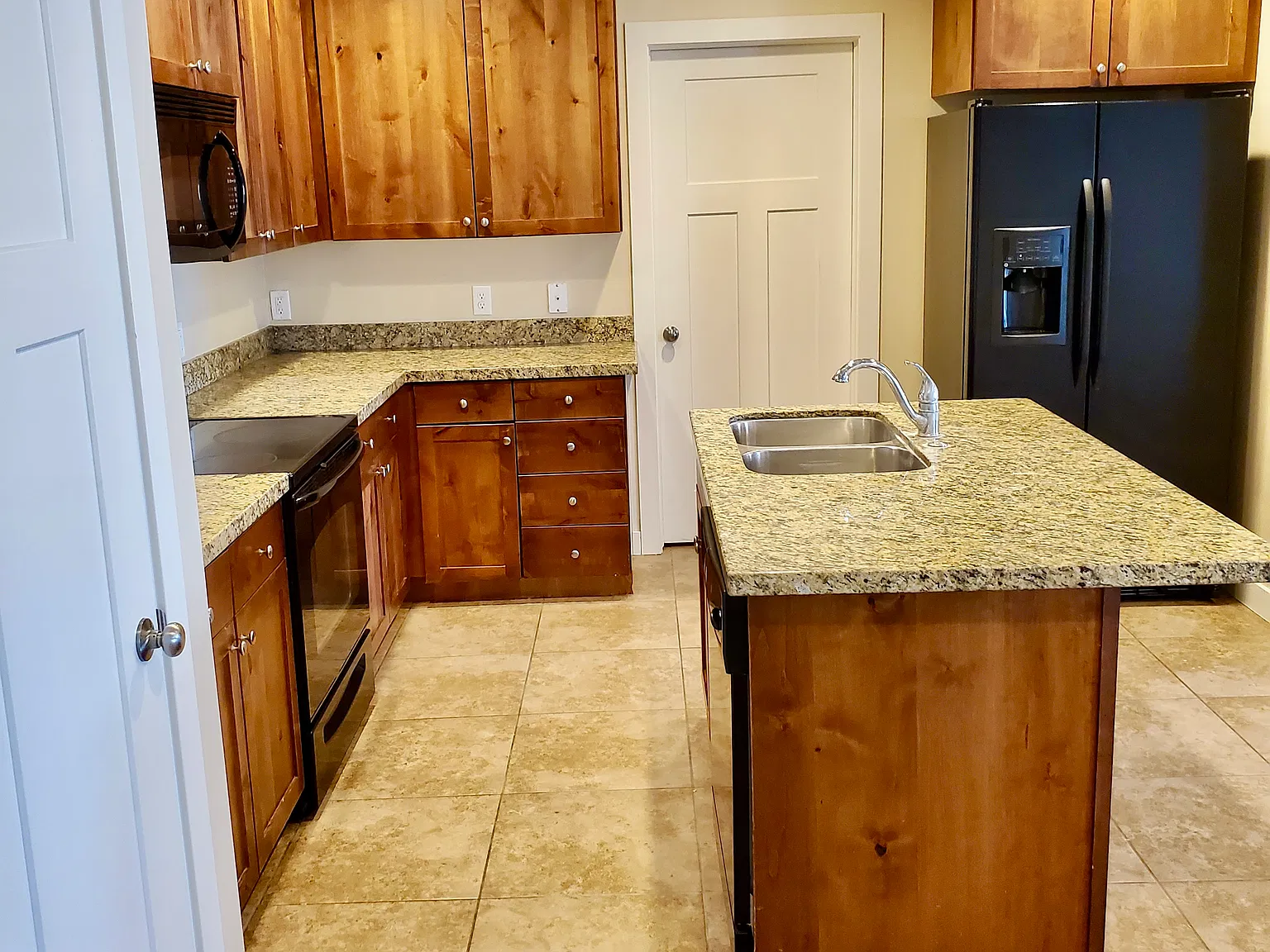 2 bed, 1118 sqft, $1,595 — Photo 2