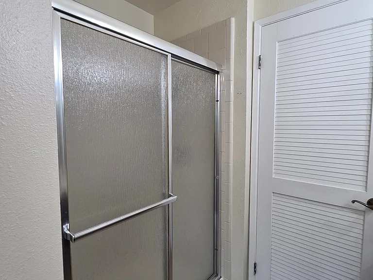 878 Woodside Ln E #2 — Photo 33