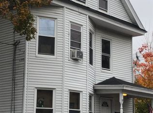 92 Oak St, Lewiston, ME 04240