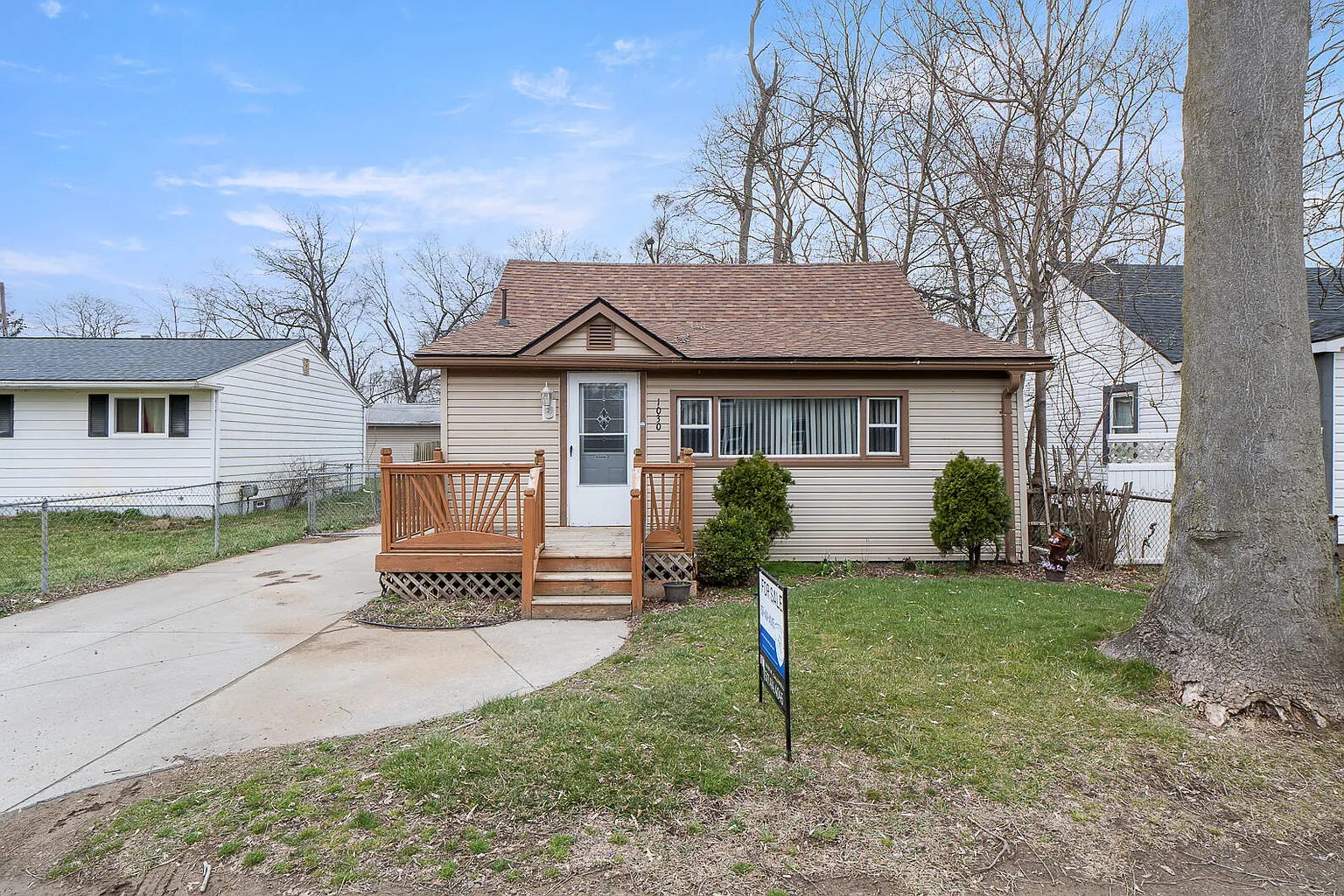 1030 Ennest Blvd photo 1