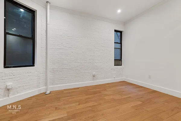 Rented by MNS | media 11