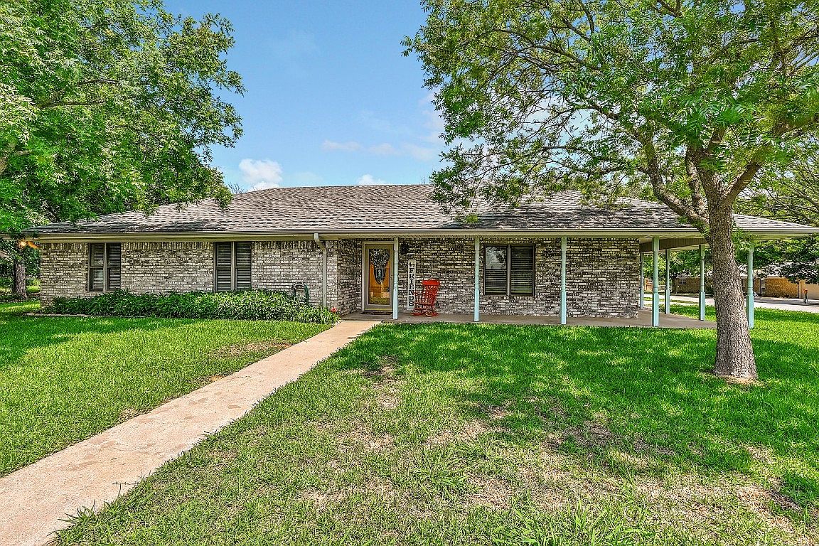 627 E Eddy St, Muenster, TX 76252 Zillow