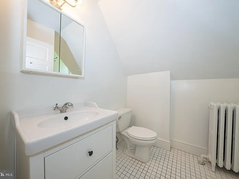 504 Harriton Rd — Photo 40