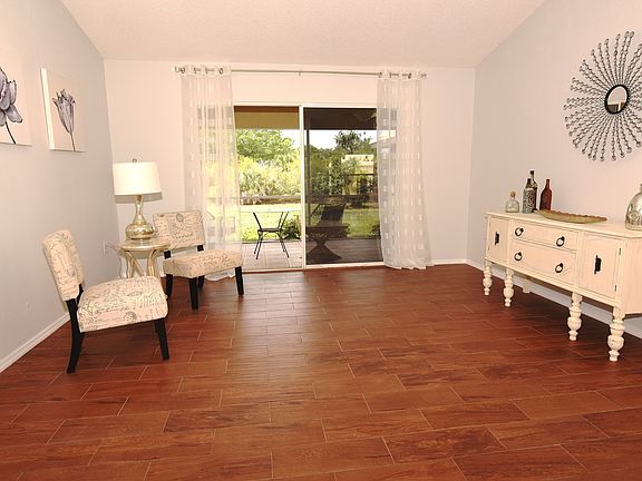 3rd image of 4883 Jacaranda Heights Dr