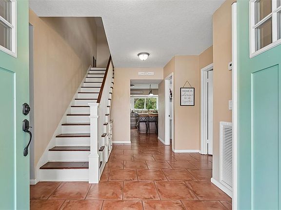 5th image of 6815 Mitchell Cir