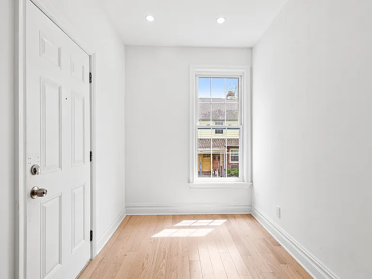 70 E Passaic St #1A — Photo 20
