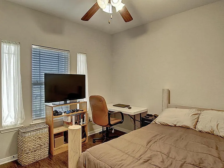 7538 Angelwing Dr — Photo 9