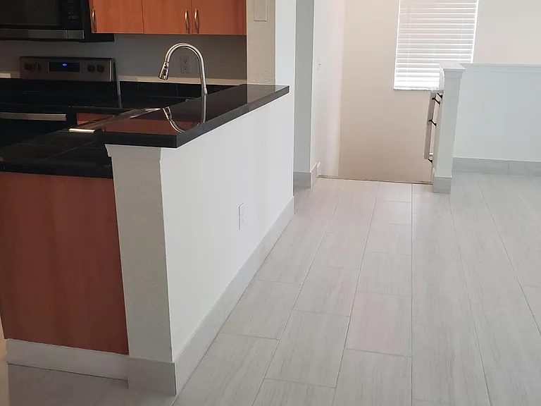1101 Belmont Pl #1101 — Photo 4