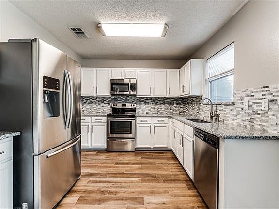 5th image of 7903 Mosstree Dr