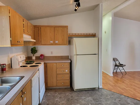 2622 Falcon St Space 97, White City, OR 97503