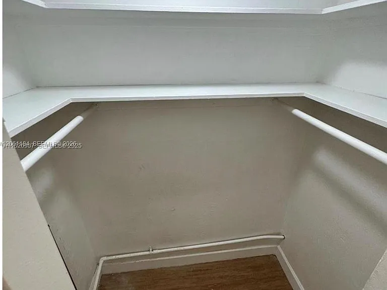 115 Calabria Ave #5 — Photo 10