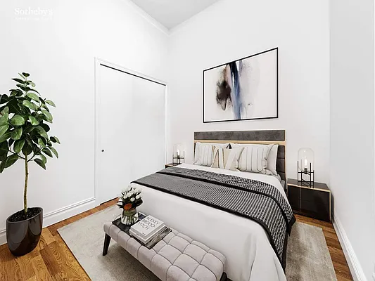 Rented by Sotheby's International Realty | media 18