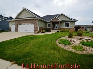 6507 Gibson Dr NE, Cedar Rapids, IA 52411