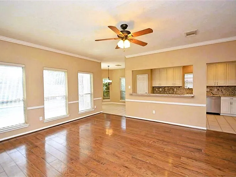 21523 Santa Clara Dr — Photo 9