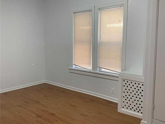 5th image of 4214 111th St Floor 1