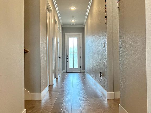 4th image of 6105 SW Beacon St