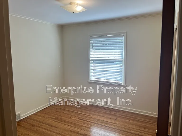 5081 Whitehall Ave — Photo 19