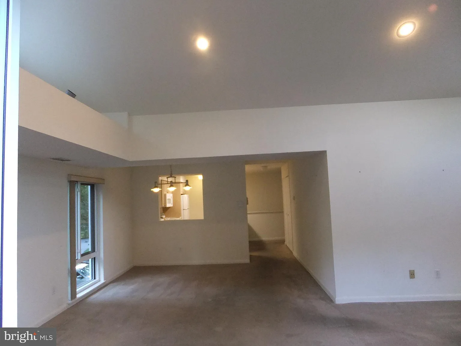 2 bed, 1300 sqft, $3,000 — Photo 3