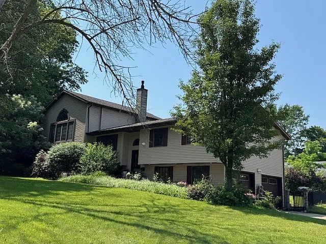 360 Young Rd photo 1