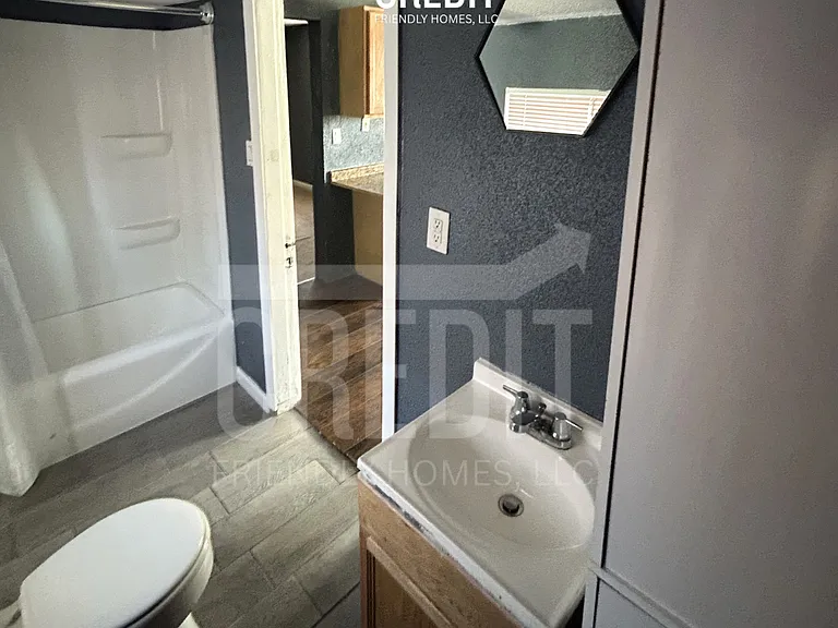 2032 Milan Ave — Photo 9