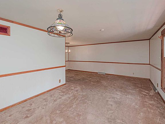 3rd image of 2408 Hialeah Dr