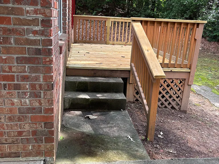 330 Clayton Ave — Photo 5