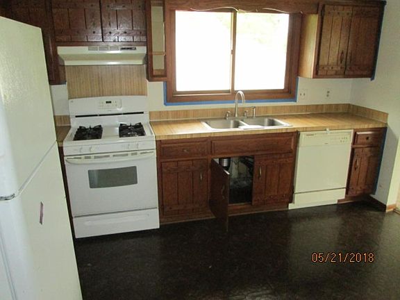 4th image of 8001 81st Ave N