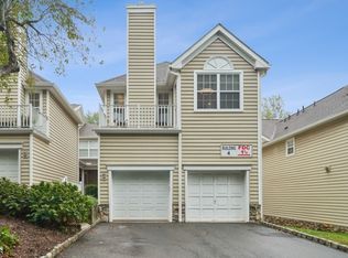 58 Springholm Dr, Berkeley Heights, NJ 07922