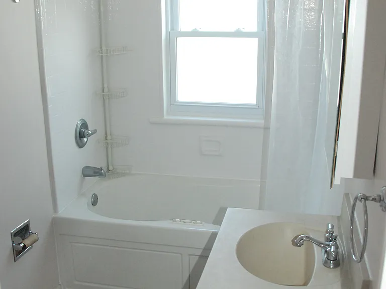 160 Olympia Dr — Photo 11