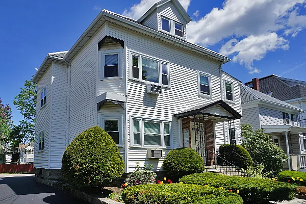1 bed, 593 sqft, $2,100 — Photo 3