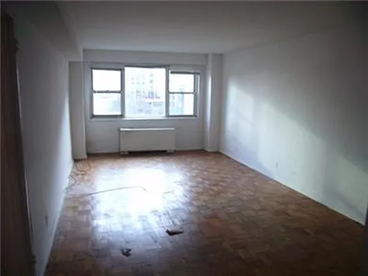 Rented by R New York | media 20
