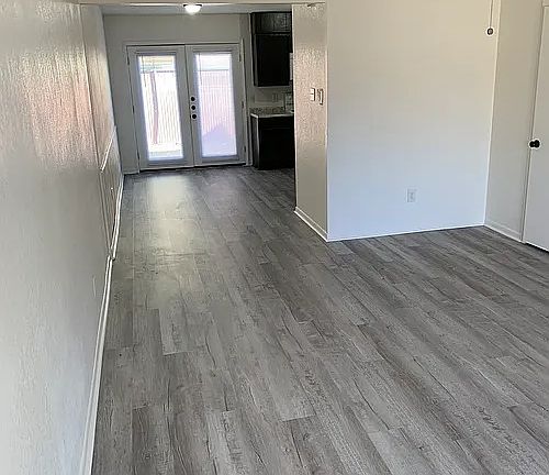 3rd image of 3413 Victoria Cir #B