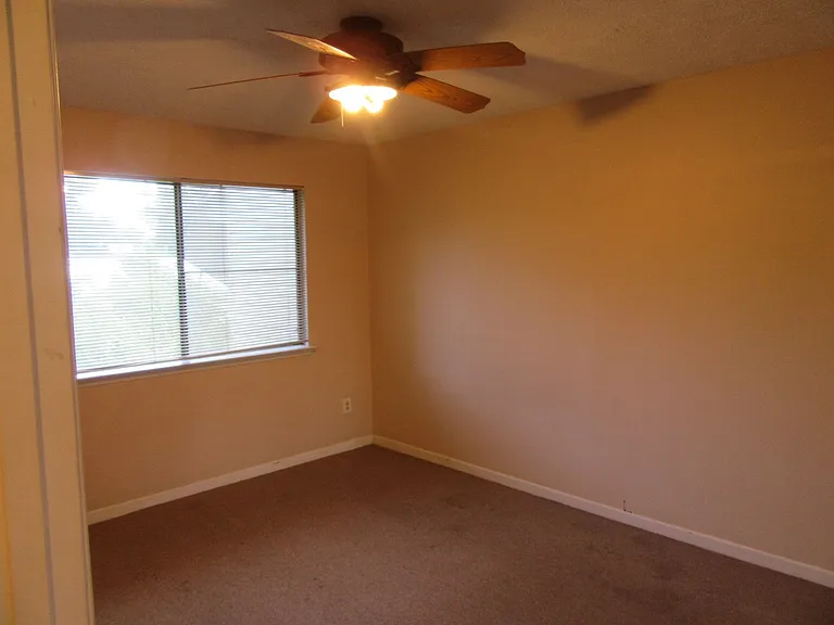 804 West St — Photo 13