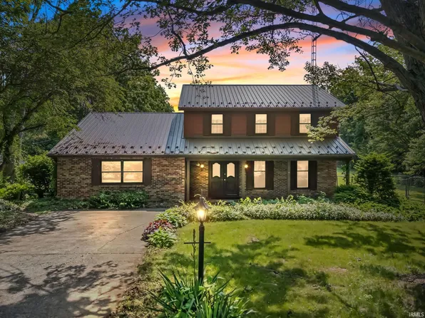 425 S Ohio St, Roann, IN 46974