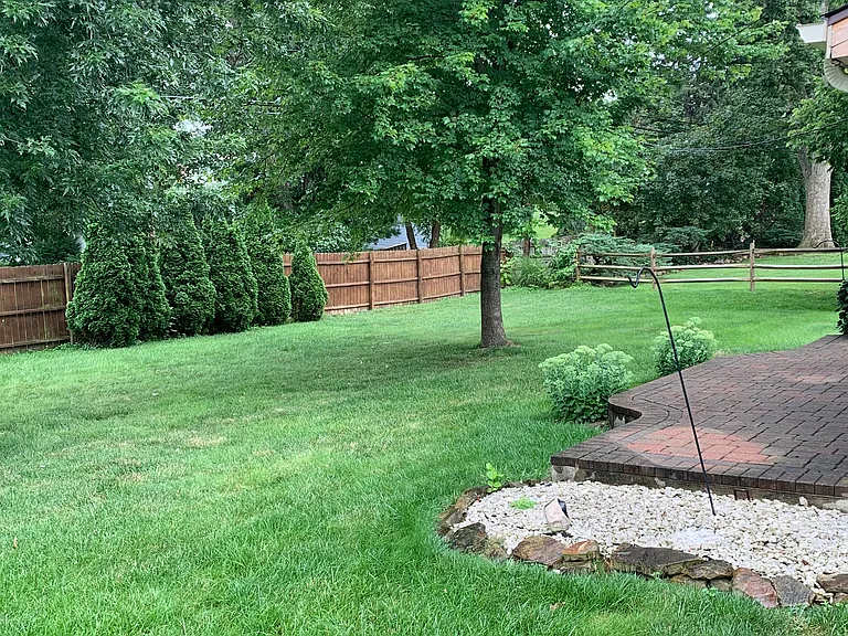 377 Heil Dr — Photo 20