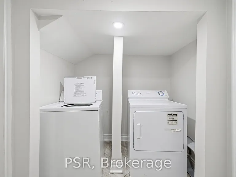 426 Arrowsmith Dr #LOWER — Photo 12
